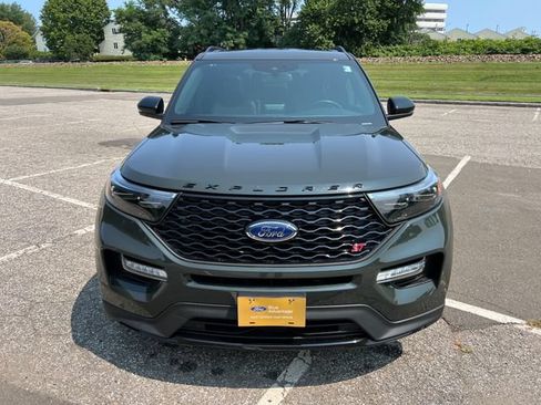 Used 2024 Ford Explorer ST w/ Equipment Group 401A AWD/4WD image 3