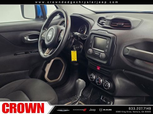 Used 2015 Jeep Renegade Latitude image 12