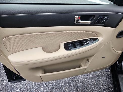 Used 2009 Hyundai Genesis 3.8 w/ Technology Pkg 4 image 12