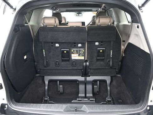 Used 2021 Toyota Sienna Limited w/ Protection Package (TMS) FWD image 33