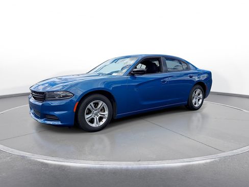 Used 2023 Dodge Charger SXT RWD image 4