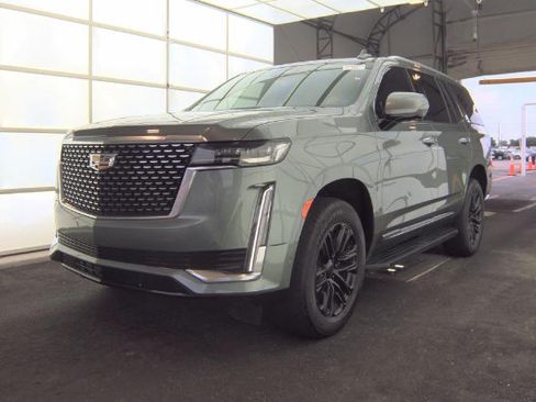 Used 2023 Cadillac Escalade Premium Luxury AWD/4WD image 1