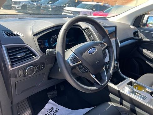 Certified 2024 Ford Edge SEL w/ Convenience Package AWD/4WD image 7