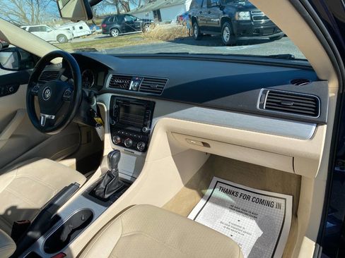 Used 2013 Volkswagen Passat 2.5 SE image 28