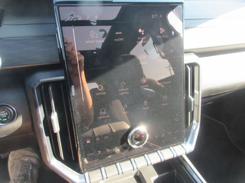 New 2026 GMC Acadia AT4 w/ Luxury Package AWD/4WD image 19