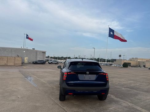 Used 2026 Nissan Kicks S FWD image 17