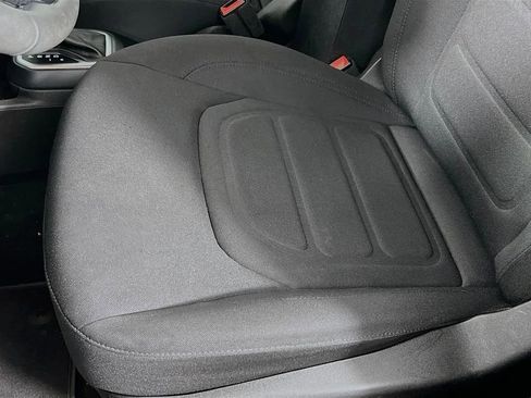 Used 2018 Jeep Renegade Latitude w/ Popular Equipment Group image 19