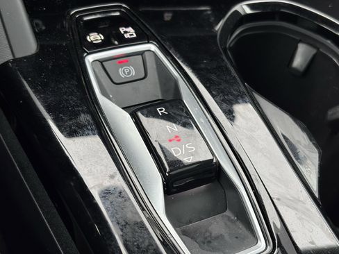 Used 2025 Audi Q5 Premium Plus w/ Premium Plus image 27