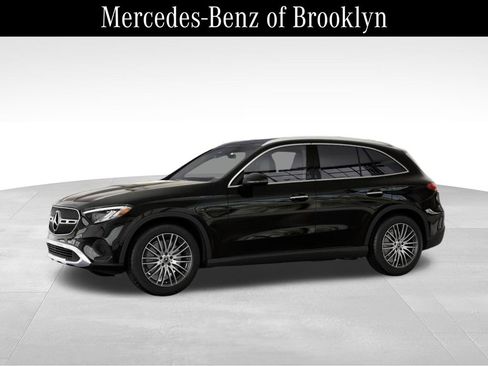 Used 2026 Mercedes-Benz GLC 300 4MATIC image 37