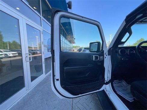 Used 2022 Jeep Wrangler Unlimited Sport image 21