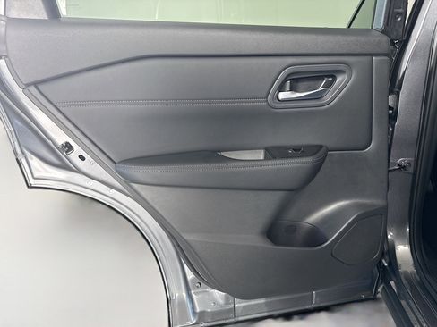 Used 2026 Nissan Rogue SL image 26