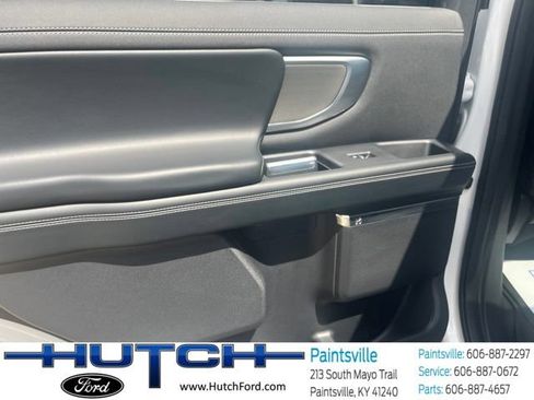 Used 2025 Ford Expedition Platinum AWD/4WD image 52
