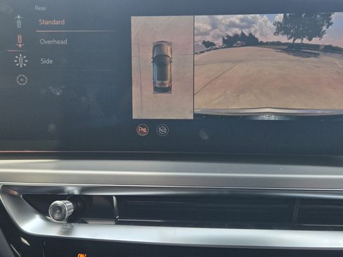 New 2025 Cadillac Lyriq Luxury image 13