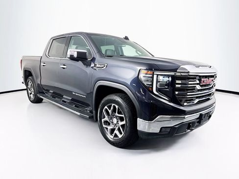 Used 2023 GMC Sierra 1500 SLT w/ SLT Premium Package AWD/4WD image 11