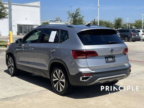 Used 2023 Volkswagen Taos SE FWD image 10