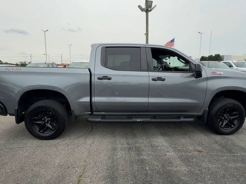 Used 2021 Chevrolet Silverado 1500 LT Trail Boss w/ Convenience Package II AWD/4WD image 9
