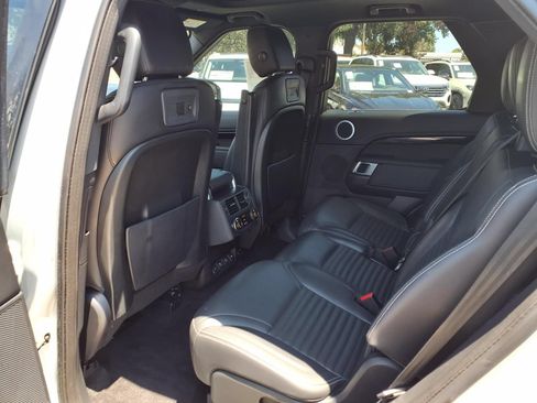 Used 2022 Land Rover Discovery S R-Dynamic AWD/4WD image 17