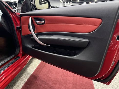 Used 2010 BMW 135i Convertible w/ Premium Pkg image 37