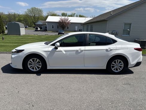 Certified 2025 Toyota Camry LE FWD image 7