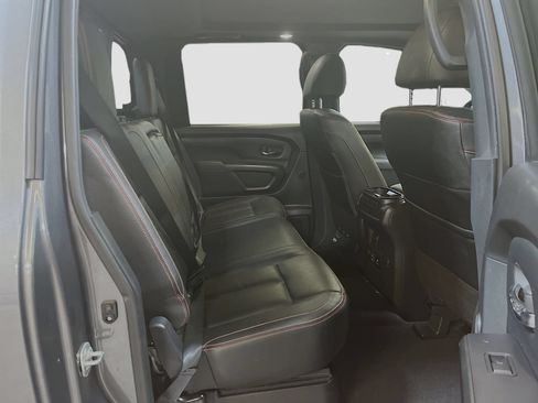 Used 2022 Nissan Titan PRO-4X w/ Pro-4x Convenience Package AWD/4WD image 29