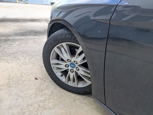 Used 2012 Ford Focus SEL image 8