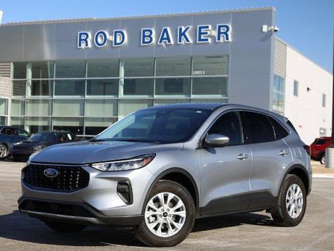 Certified 2024 Ford Escape Active w/ Tech Pack #2 image 1