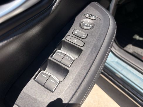 Certified 2024 Honda HR-V EX-L image 11