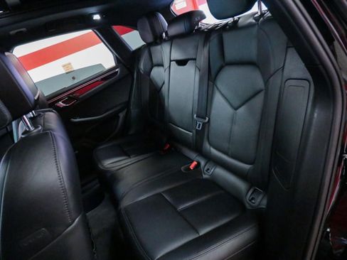 Used 2020 Porsche Macan image 15