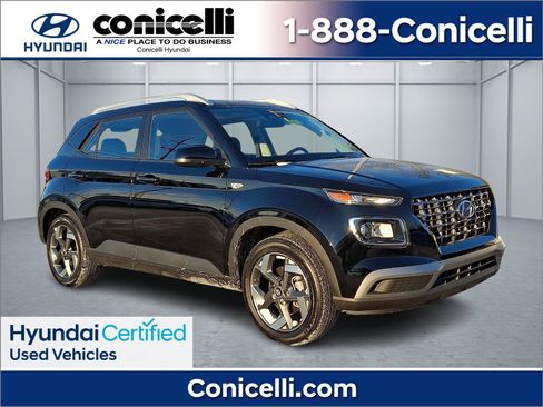 Used 2025 Hyundai Venue SEL image 1
