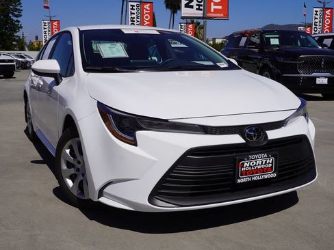 Certified 2026 Toyota Corolla LE FWD image 2