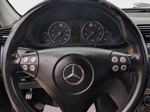 Used 2007 Mercedes-Benz C 230 Sedan image 8