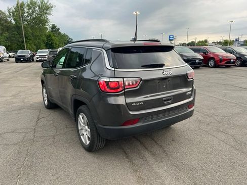 Used 2022 Jeep Compass Latitude w/ Convenience Group AWD/4WD image 4