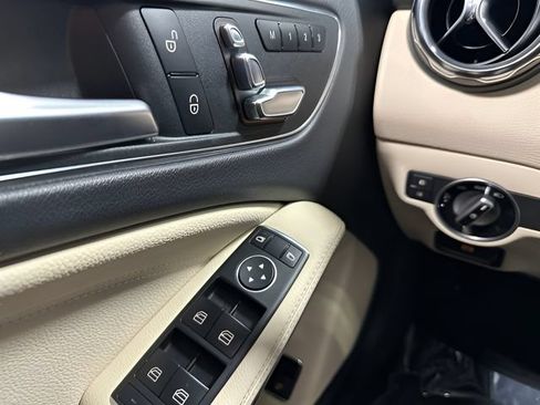 Used 2018 Mercedes-Benz GLA 250 4MATIC image 15