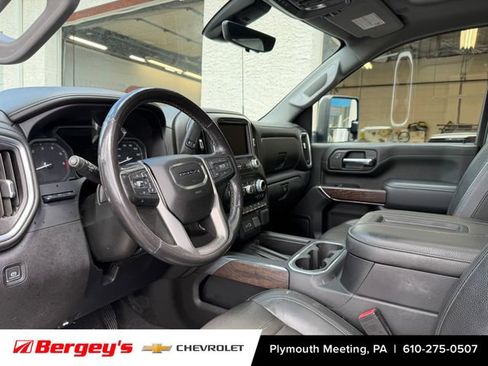 Used 2020 GMC Sierra 3500 Denali w/ Denali Ultimate Package AWD/4WD image 3