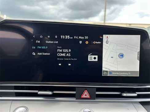 New 2025 Hyundai Elantra Limited image 24