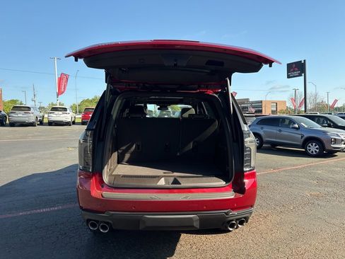 Used 2026 Chevrolet Tahoe Z71 w/ Comfort Package image 9