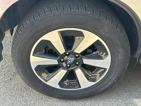 Used 2018 Subaru Forester 2.5i w/ Alloy Wheel Package AWD/4WD image 4