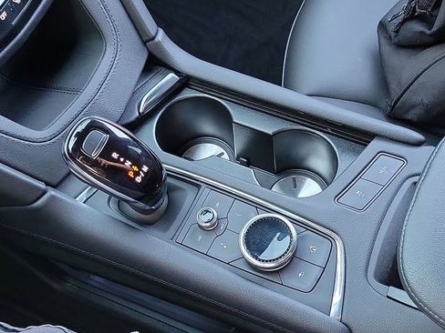 Used 2025 Cadillac XT5 Luxury image 17