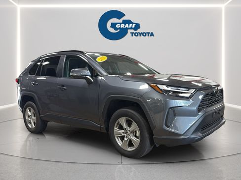 Used 2025 Toyota RAV4 XLE AWD/4WD image 4