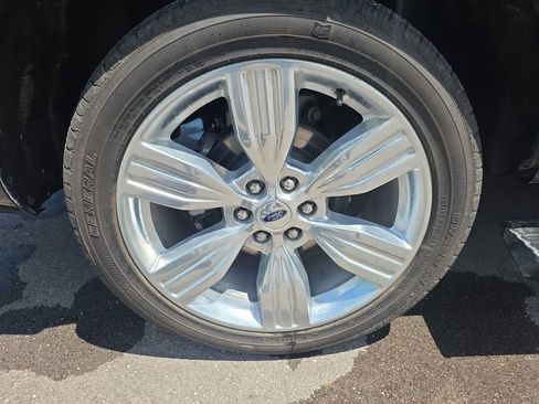 Used 2024 Ford Expedition Platinum AWD/4WD image 20