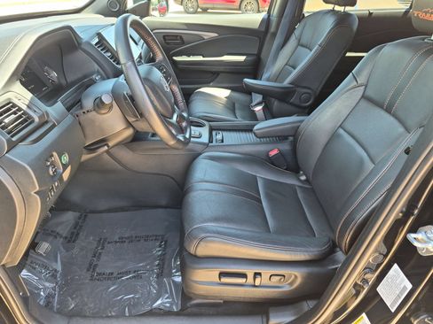 Used 2023 Honda Passport TrailSport image 11
