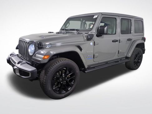 Used 2021 Jeep Wrangler Unlimited Sahara w/ Cold Weather Group AWD/4WD image 1