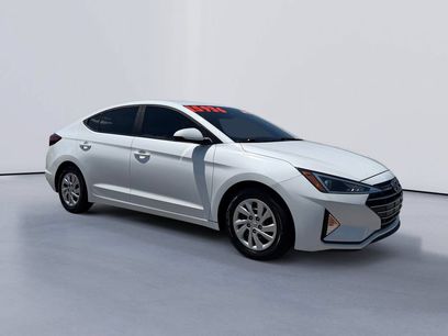 Used 2020 Hyundai Elantra SE w/ Cargo Package (C1)