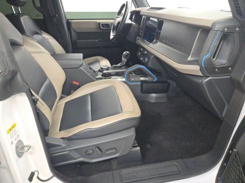 Used 2024 Ford Bronco Wildtrak image 7
