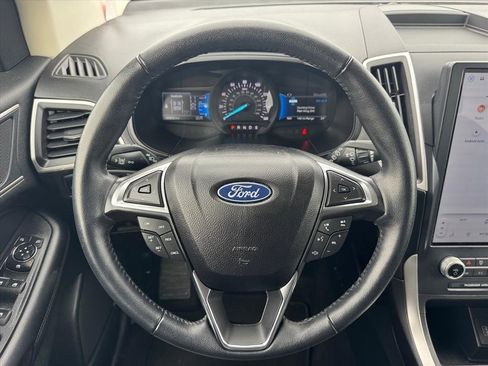 Used 2023 Ford Edge SEL image 13