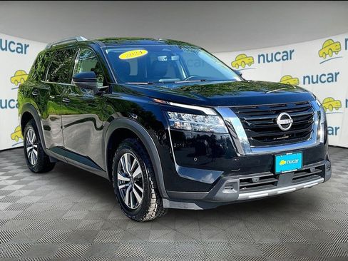 Used 2024 Nissan Pathfinder SL w/ Cargo Package AWD/4WD image 1
