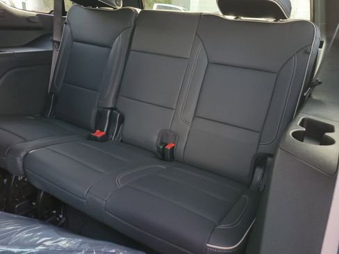 New 2026 GMC Yukon Elevation AWD/4WD image 8
