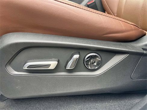 Used 2023 Acura MDX SH-AWD w/ Technology Package image 16