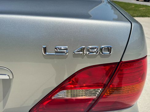 Used 2003 Lexus LS 430 RWD image 17