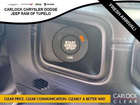 Used 2025 Jeep Wrangler Sahara image 21